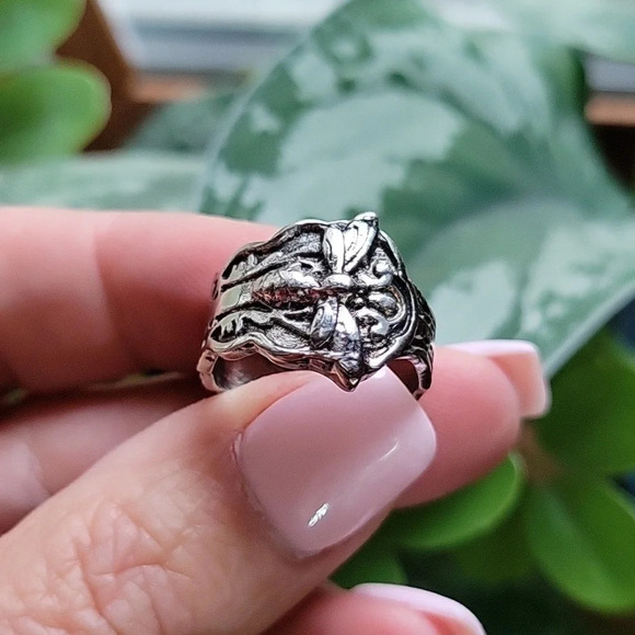 Honeybee Spoon Style Ring - Picture 5 of 8